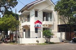 Rumah Luas Asri 4 KT Siap Pakai di Bintaro Tangerang Selatan Rumah Luas Asri 4 KT Siap Pakai di Bintaro Tangerang Selatan