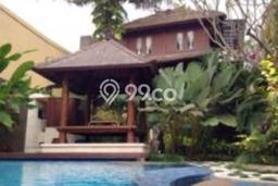Hunian Mewah LB 520m2 Siap Huni Desain Elegan di Bintaro, Tangerang Selatan Hunian Mewah LB 520m2 Siap Huni Desain Elegan di Bintaro, Tangerang Selatan