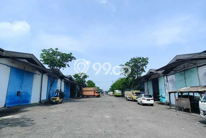 Gudang Komersial Disewakan di Tandes Surabaya Luas 360m2 Gudang Komersial Disewakan di Tandes Surabaya Luas 360m2