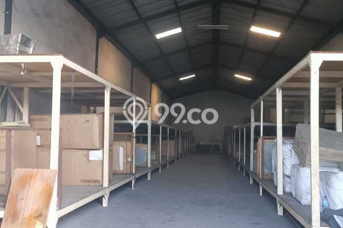 Gudang Komersial Disewakan di Tandes Surabaya Luas 360m2 Gudang Komersial Disewakan di Tandes Surabaya Luas 360m2