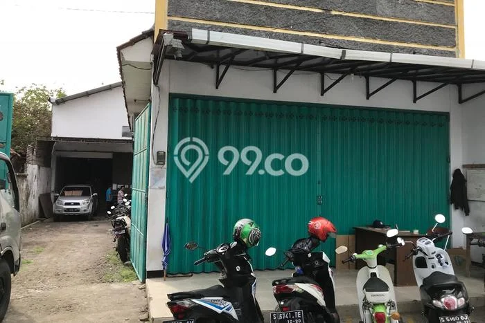 Disewakan Gudang komersial di Mojoagung luas bangunan 250m2 Disewakan Gudang komersial di Mojoagung luas bangunan 250m2