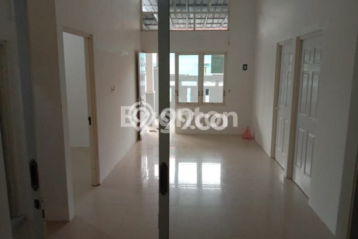 Jual Rumah Eksklusif 4 KT di Pondok Tjandra, Sidoarjo Jual Rumah Eksklusif 4 KT di Pondok Tjandra, Sidoarjo