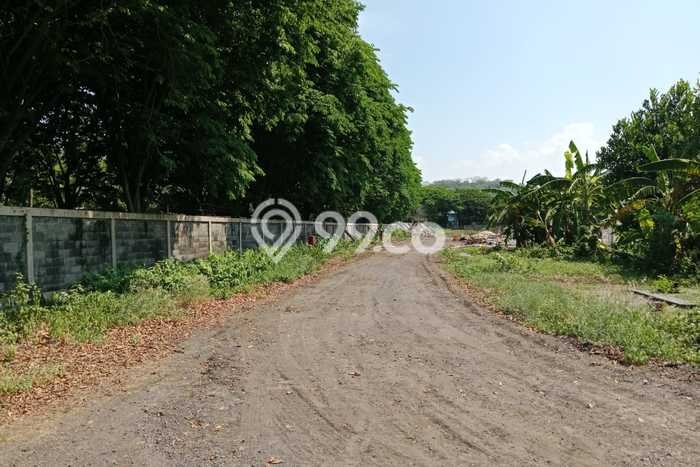Tanah Dijual Lokasi Kebomas, Gresik dengan Luas Tanah 64000m2 dan Status - Tanah Dijual Lokasi Kebomas, Gresik dengan Luas Tanah 64000m2 dan Status -