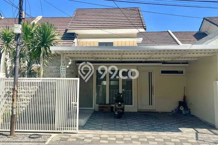 For Sale Rumah 4 Kamar Lokasi Strategis Nyaman dan Strategis di Waru For Sale Rumah 4 Kamar Lokasi Strategis Nyaman dan Strategis di Waru
