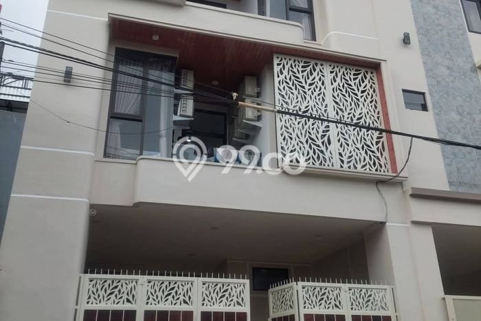 Dijual Rumah Kost di Malang Kota, Malang, 18 KT, 19 KM, Bangunan 340m2 Dijual Rumah Kost di Malang Kota, Malang, 18 KT, 19 KM, Bangunan 340m2