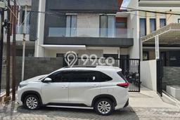 Jual Rumah Luas Elegan Dengan View Eksklusif di Manyar, Surabaya Jual Rumah Luas Elegan Dengan View Eksklusif di Manyar, Surabaya