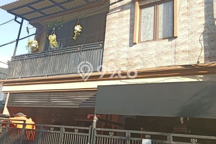 Jual Rumah Strategis Bagus Punya 7 KT di Waru Sidoarjo SHM Jual Rumah Strategis Bagus Punya 7 KT di Waru Sidoarjo SHM