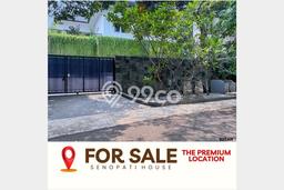 For Sale! Luxury House LT 458m2 Desain Elegan di Senopati For Sale! Luxury House LT 458m2 Desain Elegan di Senopati