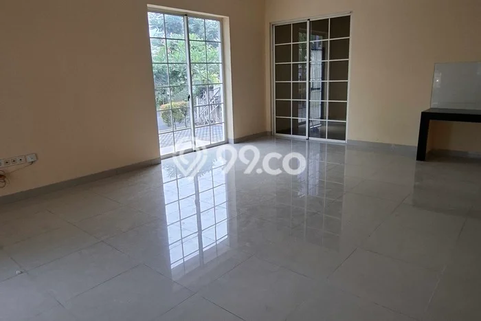 Rumah Sewa Jakarta Barat LT 90m2 LB 130m2 Kawasan Green Lake City Rumah Sewa Jakarta Barat LT 90m2 LB 130m2 Kawasan Green Lake City