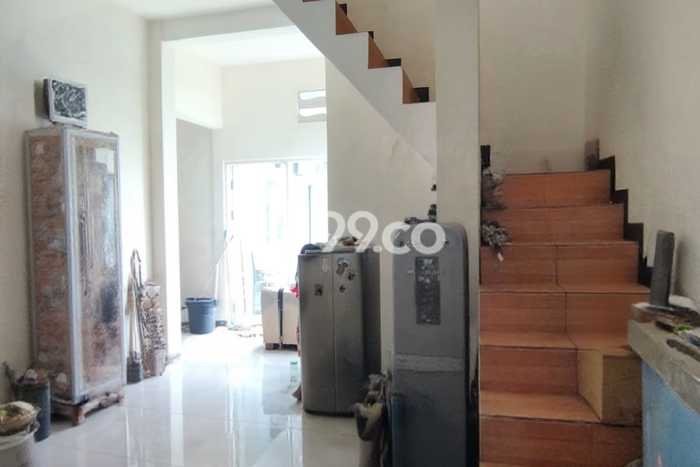 For Sale Rumah 2 Kamar Lokasi Ideal Bagus dan Strategis di Waru For Sale Rumah 2 Kamar Lokasi Ideal Bagus dan Strategis di Waru
