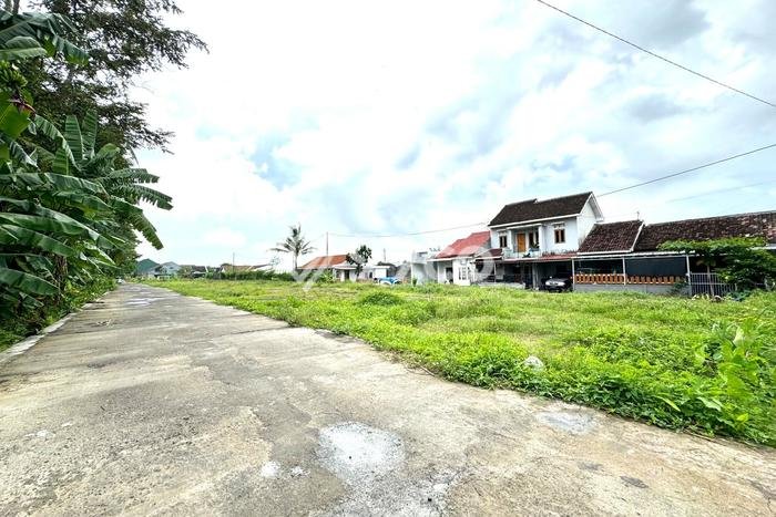 Dijual Tanah Lokasi Condong Catur, Sleman Seluas 200m2 Dijual Tanah Lokasi Condong Catur, Sleman Seluas 200m2
