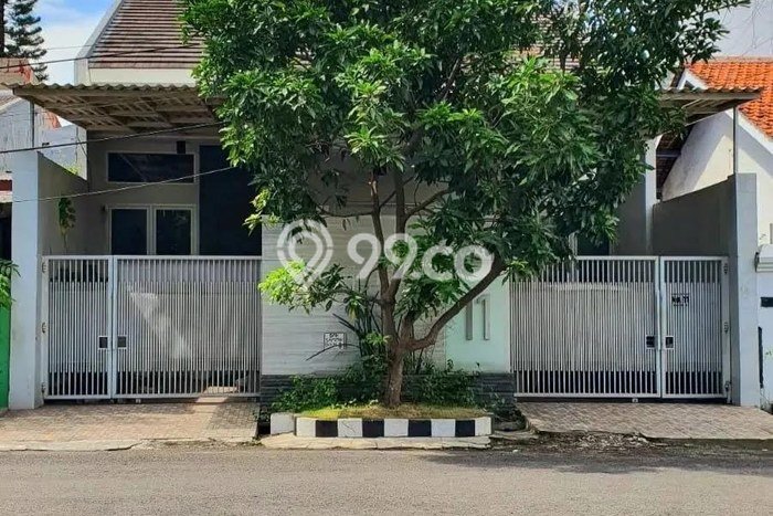 Siap Huni Rumah Mewah 4 Kamar di Rungkut Dekat ke Mana Pun Siap Huni Rumah Mewah 4 Kamar di Rungkut Dekat ke Mana Pun