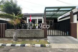 Ready to Use! Luxury House LT 220m2 Desain Modern di Sukomanunggal Ready to Use! Luxury House LT 220m2 Desain Modern di Sukomanunggal