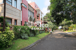 Hot Offer Hunian Premium Ideal dan Luas di Pondok Aren, Tangerang Selatan Hot Offer Hunian Premium Ideal dan Luas di Pondok Aren, Tangerang Selatan