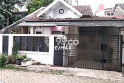 Jual Rumah Strategis Bagus Punya 3 KT di Periuk Tangerang SHM Jual Rumah Strategis Bagus Punya 3 KT di Periuk Tangerang SHM