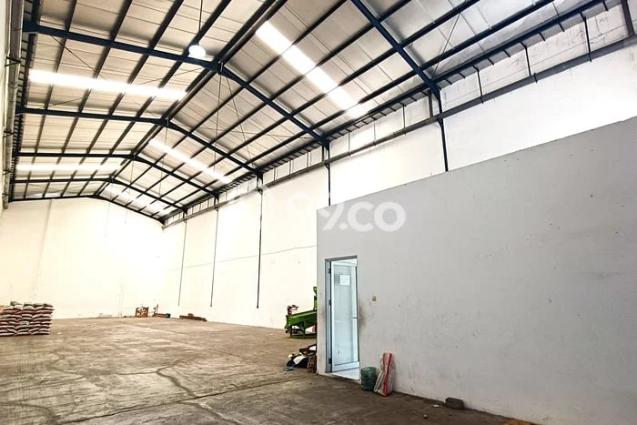 FOR SALE! Gudang di Kebomas Gresik, LT 504m2, LB 432m2 FOR SALE! Gudang di Kebomas Gresik, LT 504m2, LB 432m2