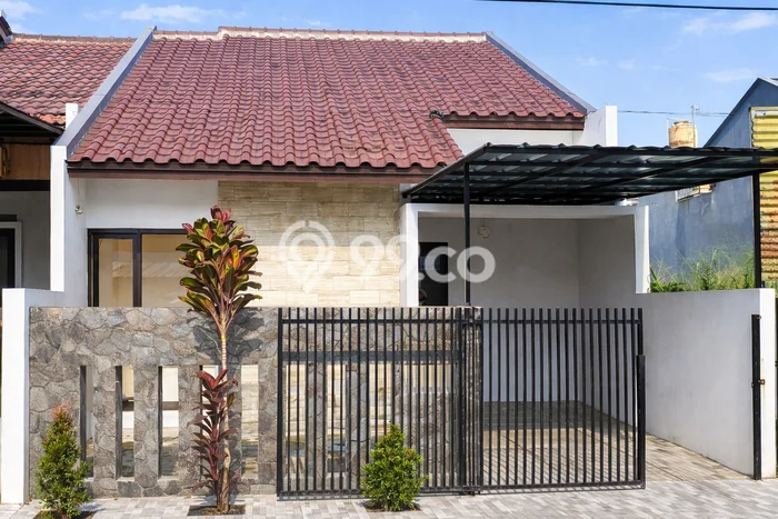 Rumah Minimalis 2 Kamar LT 112m2 di Taman Kopo Indah Rumah Minimalis 2 Kamar LT 112m2 di Taman Kopo Indah