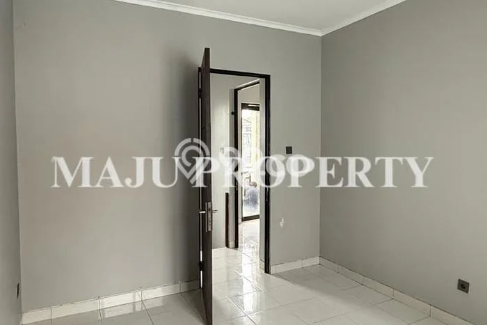 Jarang Ada! Rumah Sewa 3 Kamar Bagus Siap Huni Cibubur Jarang Ada! Rumah Sewa 3 Kamar Bagus Siap Huni Cibubur