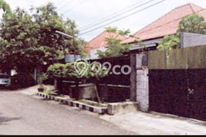 Dijual Rumah Luas Megah Dengan View Cantik di Raya Darmo, Surabaya Dijual Rumah Luas Megah Dengan View Cantik di Raya Darmo, Surabaya