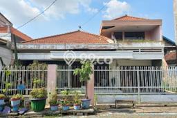 DIJUAL CEPAT! Rumah di Jambangan, Surabaya, Luas 383m² LB 383m² HARGA NEGO! DIJUAL CEPAT! Rumah di Jambangan, Surabaya, Luas 383m² LB 383m² HARGA NEGO!