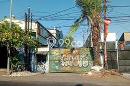 Area Ramai! Gudang Dijual di Wiyung untuk Bisnis Luas Bangunan 1000m2 Area Ramai! Gudang Dijual di Wiyung untuk Bisnis Luas Bangunan 1000m2