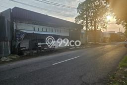 Hunian Elit LB 400m2 Siap Pakai Desain Elegan di Medokan Ayu, Surabaya Hunian Elit LB 400m2 Siap Pakai Desain Elegan di Medokan Ayu, Surabaya