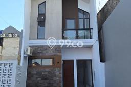 Rumah Luas Asri 2 KT Siap Pakai di Serua Tangerang Rumah Luas Asri 2 KT Siap Pakai di Serua Tangerang