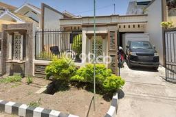 Jual Rumah Strategis Bagus Punya 3 KT di Rungkut Surabaya SHM Jual Rumah Strategis Bagus Punya 3 KT di Rungkut Surabaya SHM
