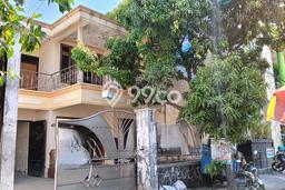 Dijual Rumah Luas Elegan Dengan View Cantik di Petemon, Surabaya Dijual Rumah Luas Elegan Dengan View Cantik di Petemon, Surabaya