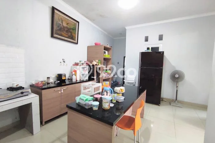 For Sale Rumah 4 Kamar Lokasi Ideal Nyaman dan Strategis di Kebon Jeruk For Sale Rumah 4 Kamar Lokasi Ideal Nyaman dan Strategis di Kebon Jeruk