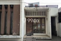 Jual Rumah Bagus Siap Huni LB 125m2 di Kebon Jeruk, Jakarta Barat Jual Rumah Bagus Siap Huni LB 125m2 di Kebon Jeruk, Jakarta Barat
