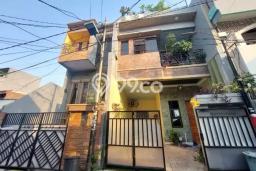 For Sale Rumah 3 Kamar Lokasi Ideal Bagus dan Strategis di Kemayoran For Sale Rumah 3 Kamar Lokasi Ideal Bagus dan Strategis di Kemayoran