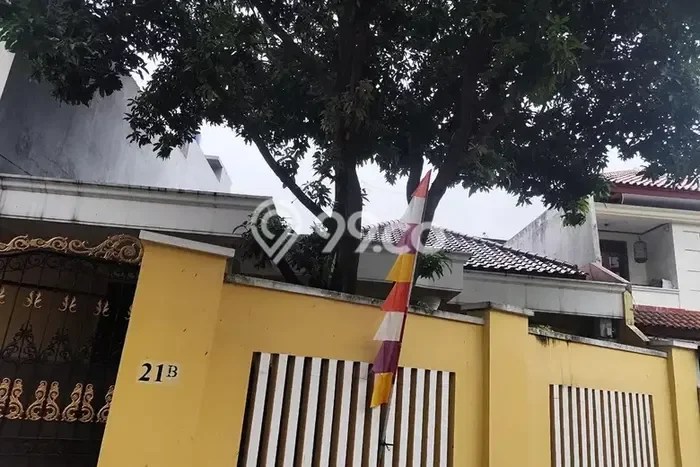 Siap Huni Rumah Mewah 4 Kamar di Kebon Jeruk Dekat ke Mana Saja Siap Huni Rumah Mewah 4 Kamar di Kebon Jeruk Dekat ke Mana Saja