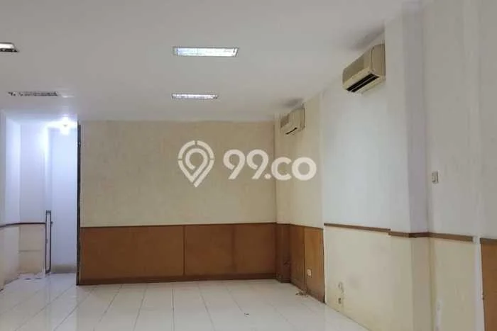 Unit Ruko Dijual di Jakarta Barat LT 60m2 & LB 200m2 Unit Ruko Dijual di Jakarta Barat LT 60m2 & LB 200m2