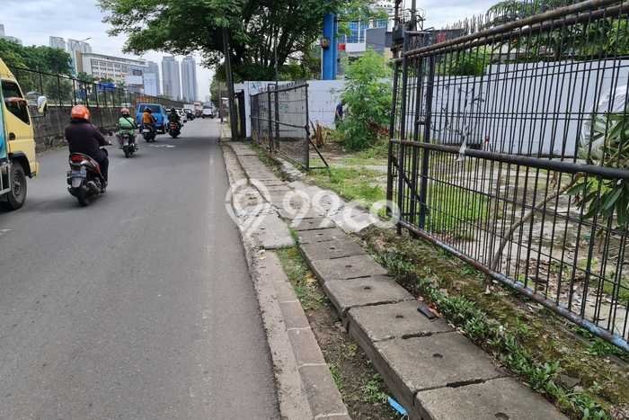 Tanah Siap Bangun Dijual di Jakarta Barat Punya Luas 1218m2 Tanah Siap Bangun Dijual di Jakarta Barat Punya Luas 1218m2