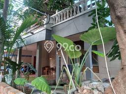 Siap Huni Hunian Elit 5 Kamar di Kebon Jeruk Dekat ke Mana Saja Siap Huni Hunian Elit 5 Kamar di Kebon Jeruk Dekat ke Mana Saja