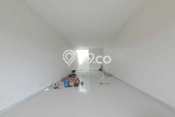 LOKASI BISNIS! Ruko Disewakan Kawasan Ngaglik, Luas 168m², Jalan Strategis, Ready Usaha LOKASI BISNIS! Ruko Disewakan Kawasan Ngaglik, Luas 168m², Jalan Strategis, Ready Usaha