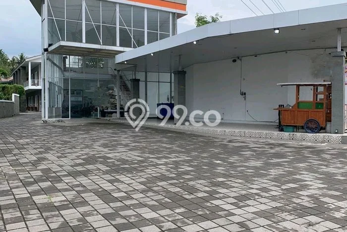 Unit Ruko Disewa Lokasi Ngaglik, Sleman Spesifikasi Luas Bangunan 350m2 Unit Ruko Disewa Lokasi Ngaglik, Sleman Spesifikasi Luas Bangunan 350m2
