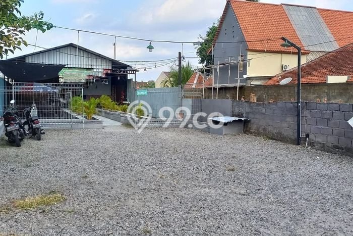 Ruko untuk disewa di Kasihan punya LT 450m2 & LB 250m2 harga sewa kompetitif Ruko untuk disewa di Kasihan punya LT 450m2 & LB 250m2 harga sewa kompetitif