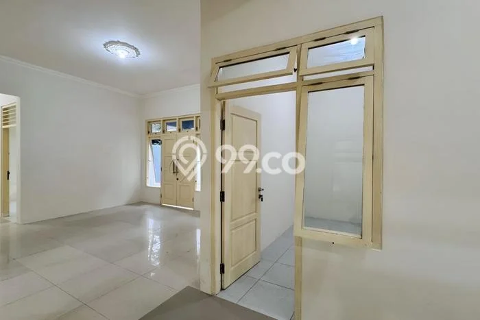 Rumah Cantik Siap Pakai Di Depok Luas 200m2 Lokasi Strategis Rumah Cantik Siap Pakai Di Depok Luas 200m2 Lokasi Strategis