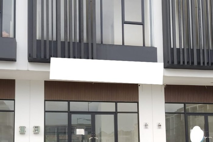 For Rent Ruko Area Komersial di , Luas 173m2m², Siap Usaha For Rent Ruko Area Komersial di , Luas 173m2m², Siap Usaha