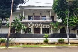 Rumah Luxury Modern Siap Huni di Kuningan Jakarta Selatan Rumah Luxury Modern Siap Huni di Kuningan Jakarta Selatan