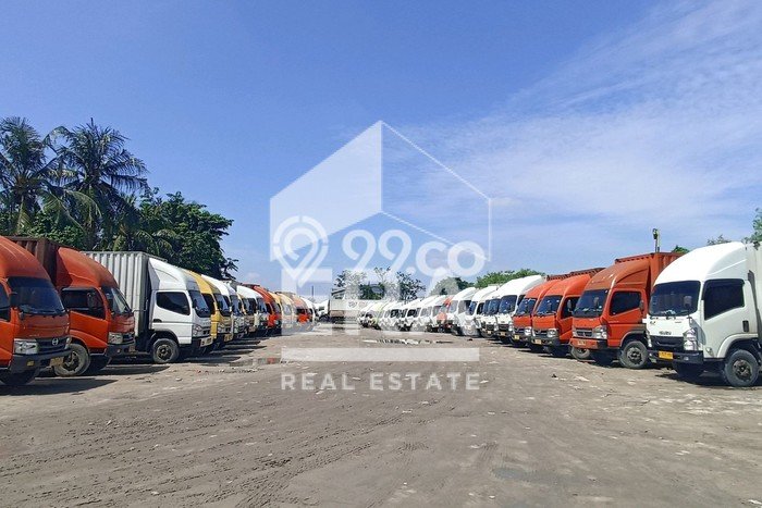 KAWASAN KOMERSIAL! Gudang Disewakan Kawasan Cakung, Luas 3000m², Jalan Utama KAWASAN KOMERSIAL! Gudang Disewakan Kawasan Cakung, Luas 3000m², Jalan Utama