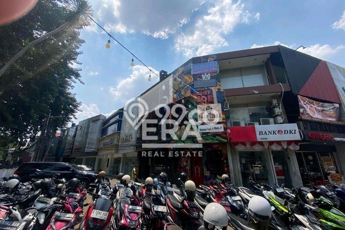 Disewakan Ruko di Pusat Kota Jakarta Selatan Ramai Strategis Disewakan Ruko di Pusat Kota Jakarta Selatan Ramai Strategis