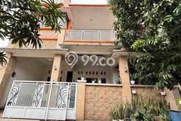 Dijual Rumah 4 Kamar Lokasi Ideal Nyaman dan Strategis di Mustikajaya Dijual Rumah 4 Kamar Lokasi Ideal Nyaman dan Strategis di Mustikajaya