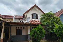 Disewakan! Rumah 3 Kamar Tidur &
2 Kamar Mandi di Alam Sutera, Tangerang Disewakan! Rumah 3 Kamar Tidur &
2 Kamar Mandi di Alam Sutera, Tangerang
