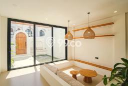 DIJUAL! Vila Kawasan , Luas 101m2m², Posisi Strategis DIJUAL! Vila Kawasan , Luas 101m2m², Posisi Strategis