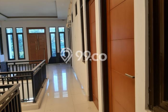 Rumah Luxury Modern Tanpa Renovasi di Buah Batu Bandung Rumah Luxury Modern Tanpa Renovasi di Buah Batu Bandung