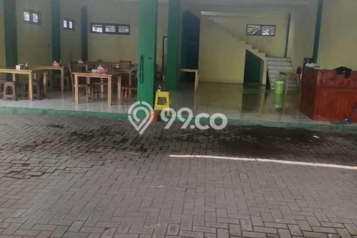 Disewakan Gudang komersial di Semarang Barat luas bangunan 900m2 Disewakan Gudang komersial di Semarang Barat luas bangunan 900m2