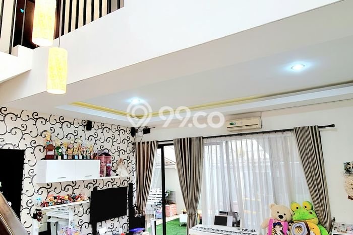 SPECIAL OFFER! Rumah di Semarang Barat, 3 KT, Lingkungan Strategis, LT 300m² LB 210m² SPECIAL OFFER! Rumah di Semarang Barat, 3 KT, Lingkungan Strategis, LT 300m² LB 210m²